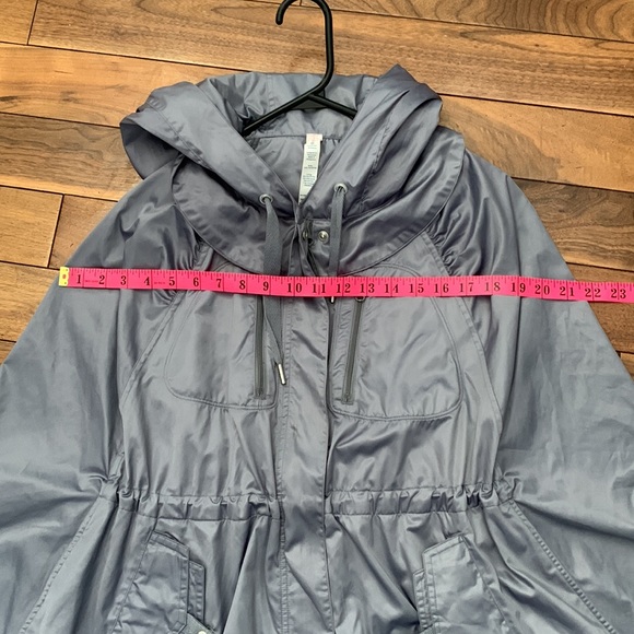 Lululemon Wanderful Rain Poncho Grey Medium - Picture 11 of 14